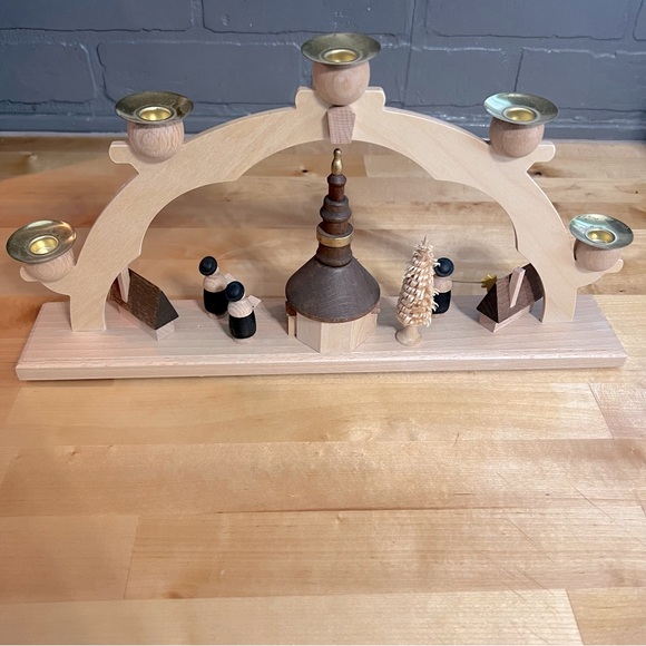 Vintage Straco Candle Arch 15" Handmade Erzgebirge Featuring Church And Carolers - Picture 5 of 15